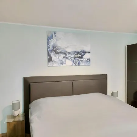 Modern 3 Bedroom Near Castle